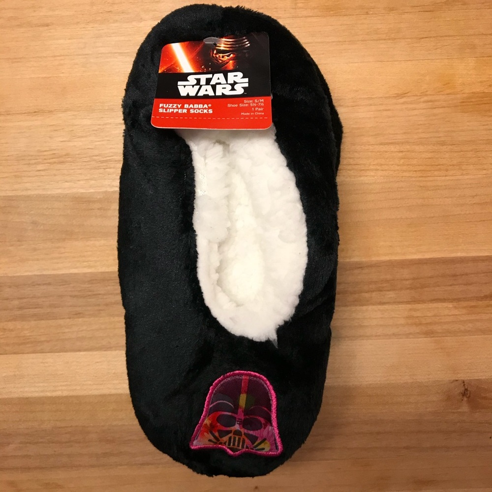NWT Fuzzy Babba Star Wars Slipper Socks (S/M) - Picture 1 of 9